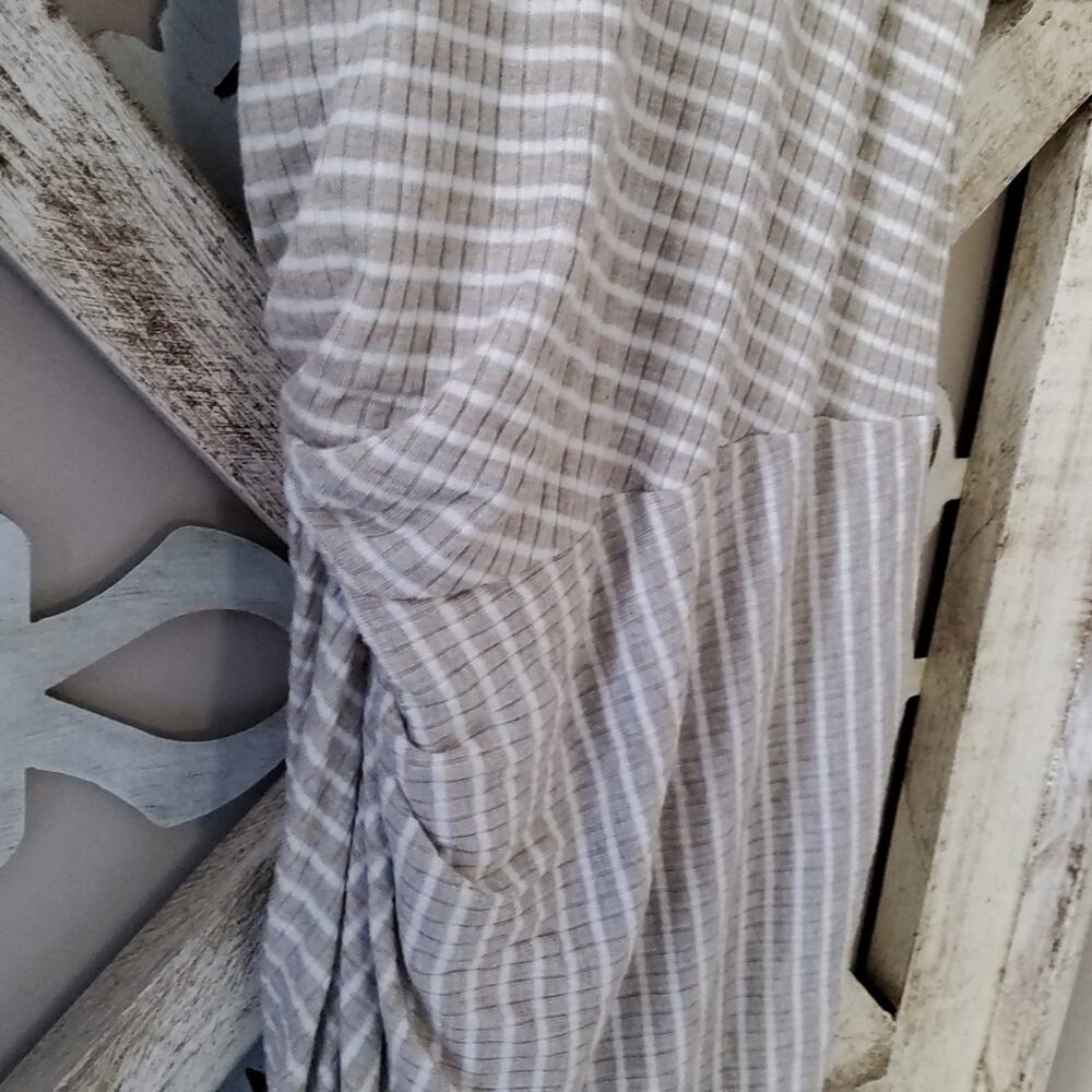 Bailey 44 Women's Sleeveless Faux Wrap Surplice Tiva Mini Dress in Linen & White - Picture 14 of 15